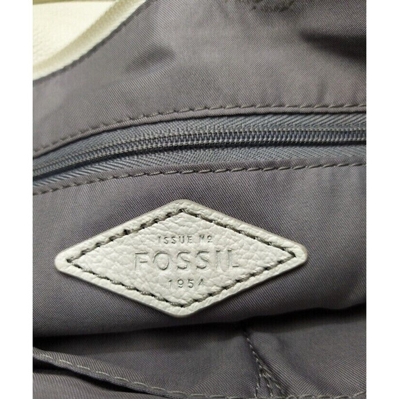 Fossil White Pebbled Leather Zipper Closure Crossbody Bag - Picture 11 of 15